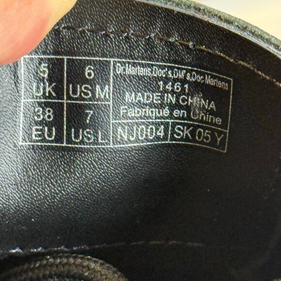 Dr Martens AirWair Low Bottoms Black/Yellow Size 7 Men - Picture 7 of 8